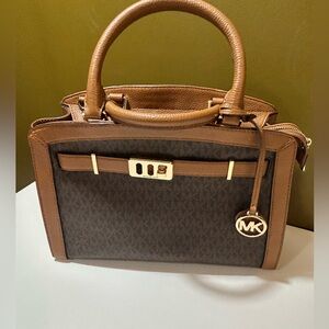 Michael Kors NWOT Brown and Tan Women's Bag